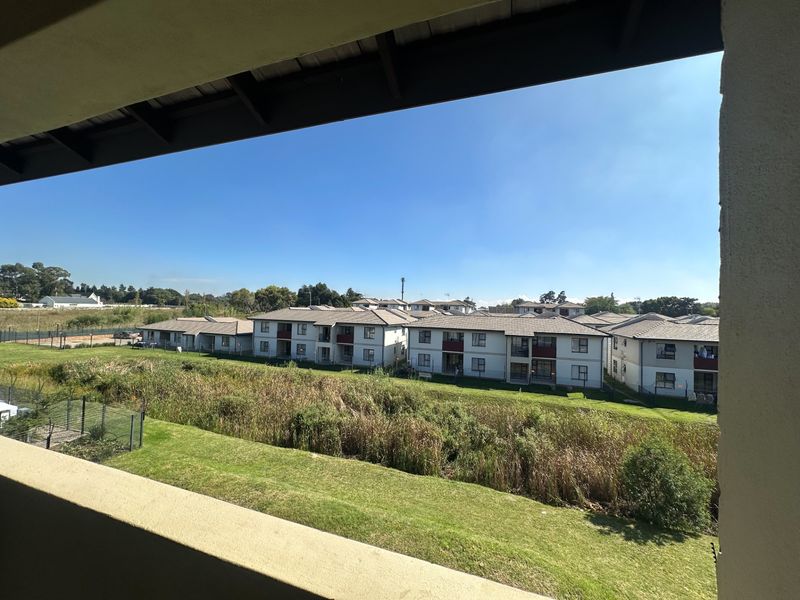 Apartment For Sale In Benoni - Photo 1