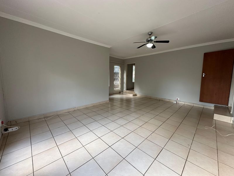 House For Sale In Pretoria - Photo 2