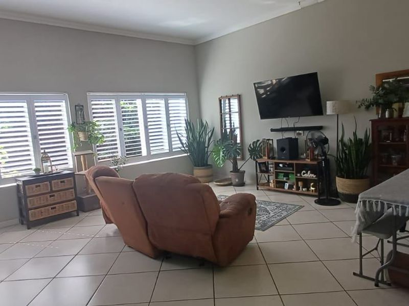 House For Sale In Trafalgar - Photo 4