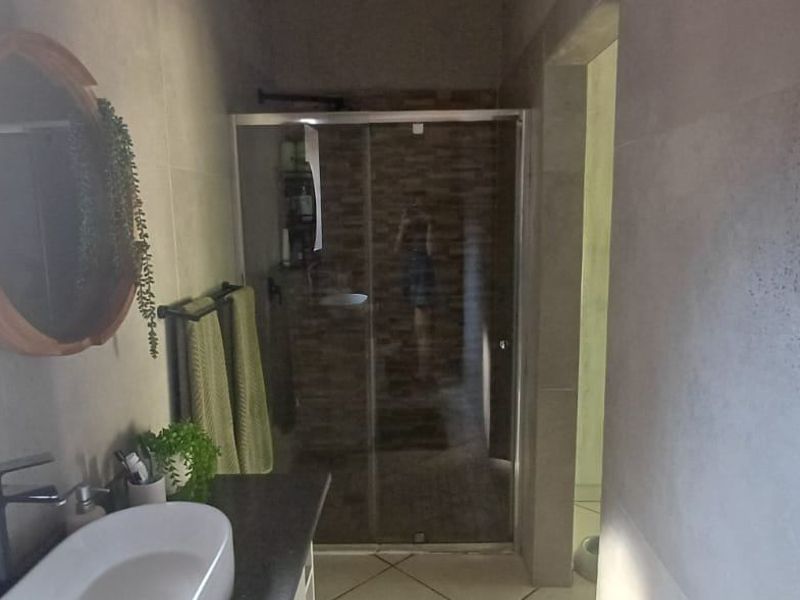 House For Sale In Trafalgar - Photo 9