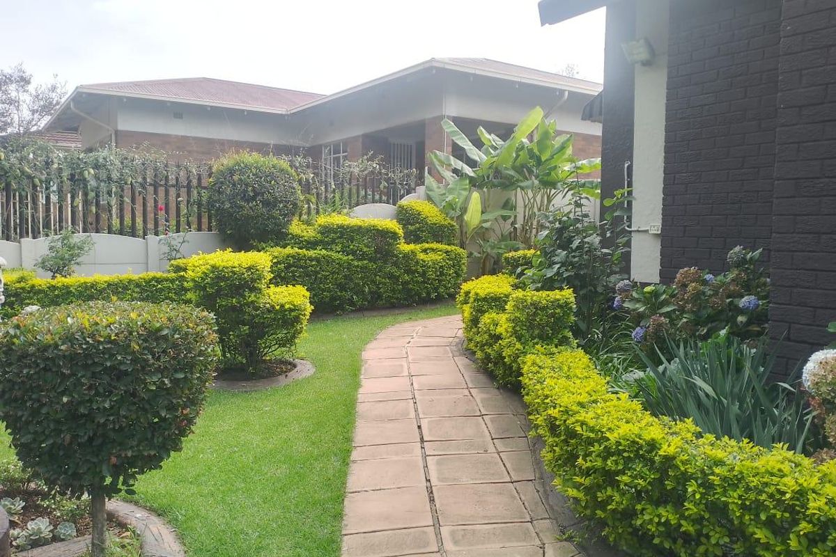 House For Sale In Boksburg - Photo 2