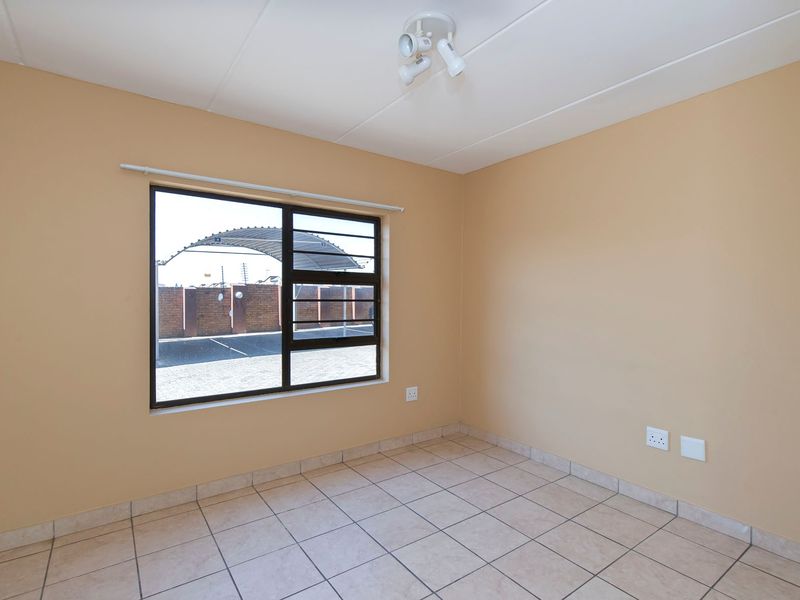 Apartment Rental Monthly In Roodepoort - Photo 8