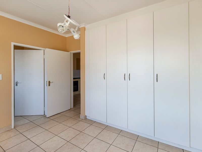 Apartment Rental Monthly In Roodepoort - Photo 7