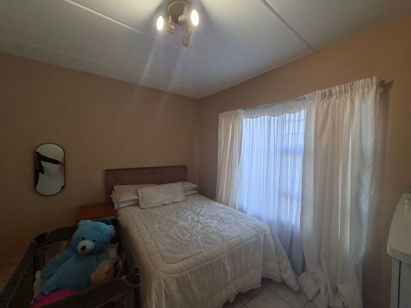 Apartment Rental Monthly In Roodepoort - Photo 8