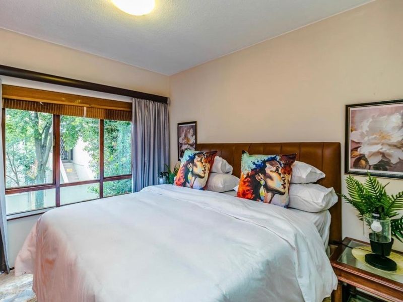 Apartment Rental Monthly In Sandton - Photo 6