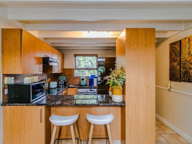 Apartment Rental Monthly In Sandton - Photo 3