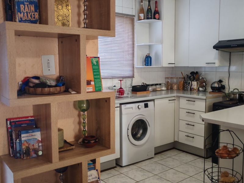 Apartment For Sale In Midrand - Photo 3