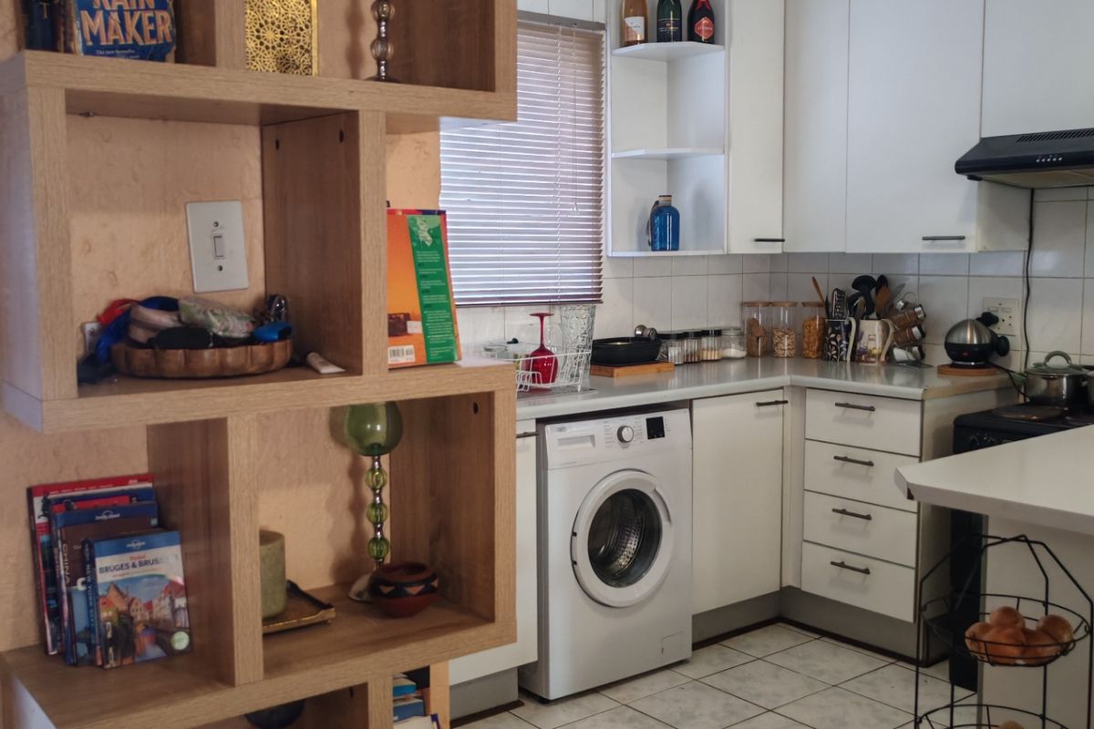 Apartment For Sale In Midrand - Photo 3