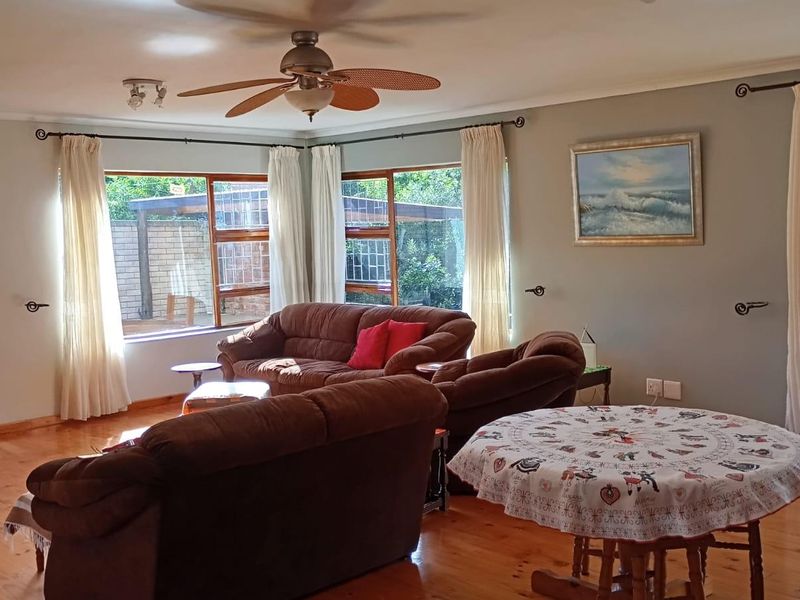 House For Sale In Port Elizabeth - Photo 5