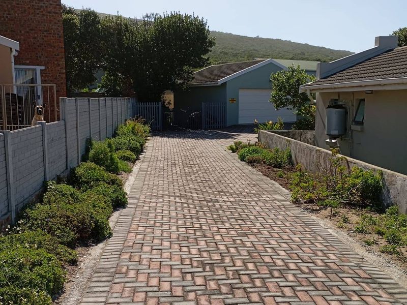 House For Sale In Port Elizabeth - Photo 3