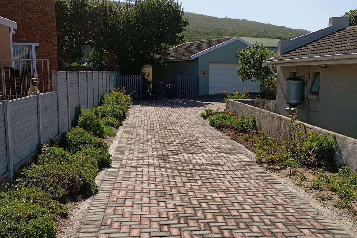 House For Sale In Port Elizabeth - Photo 3