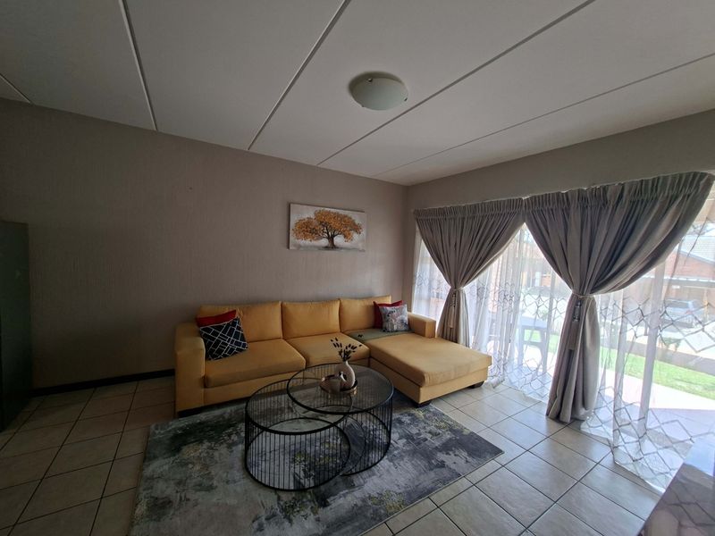 Apartment Rental Monthly In Roodepoort - Photo 8