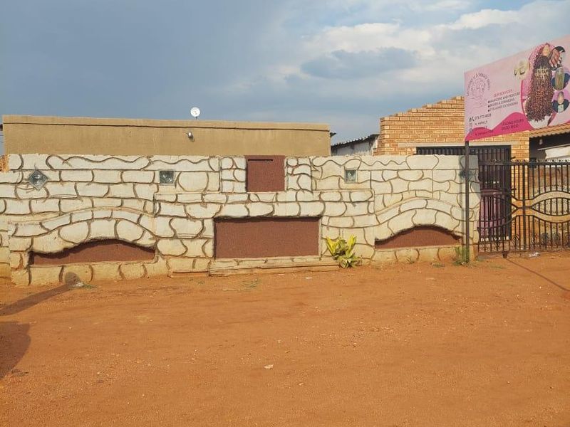 House For Sale In Katlehong - Photo 2