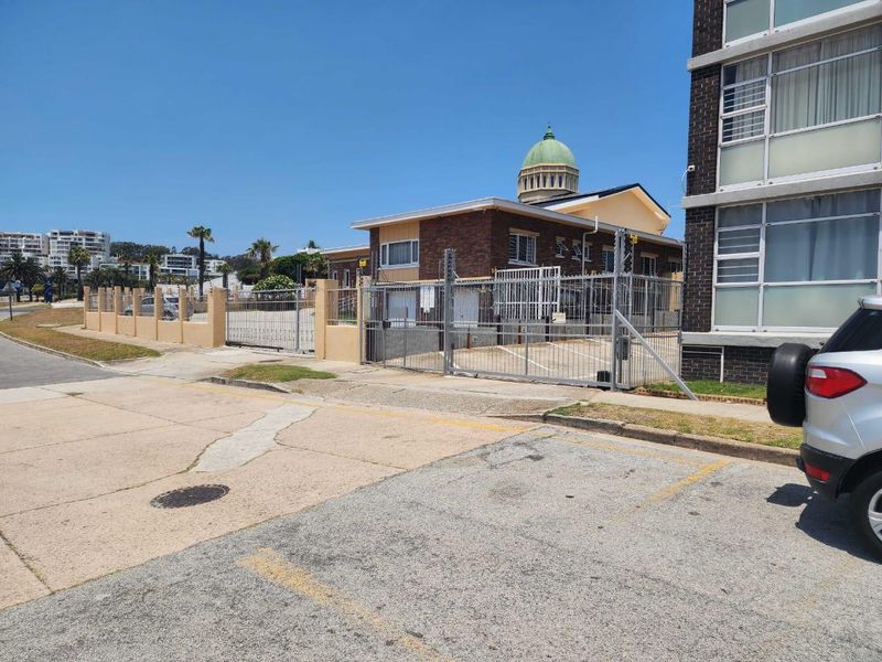 Apartment For Sale In Port Elizabeth - Photo 3