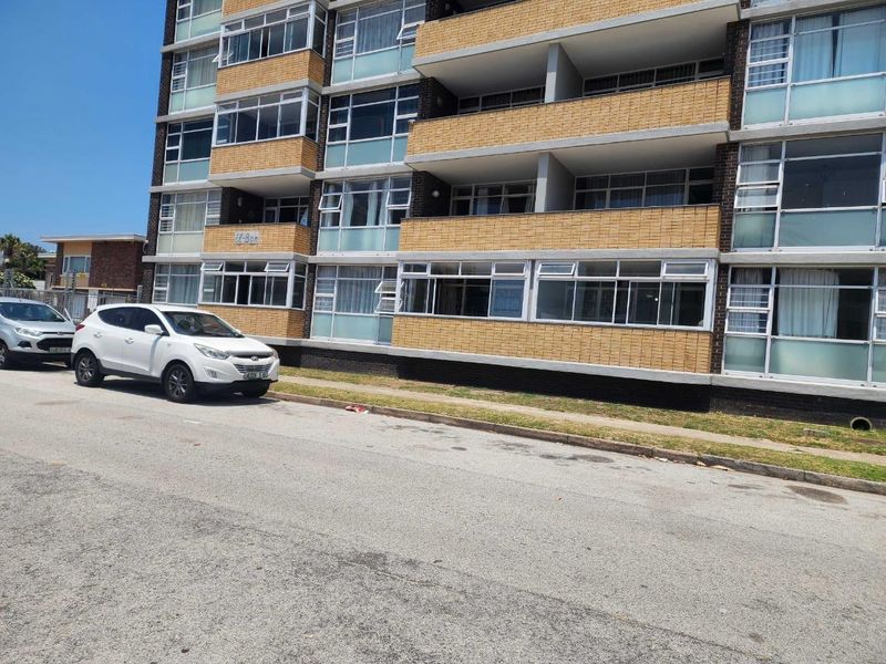 Apartment For Sale In Port Elizabeth - Photo 1