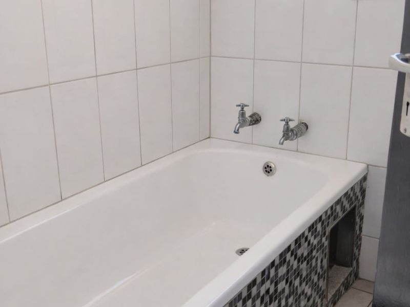 Apartment For Sale In Pretoria - Photo 10