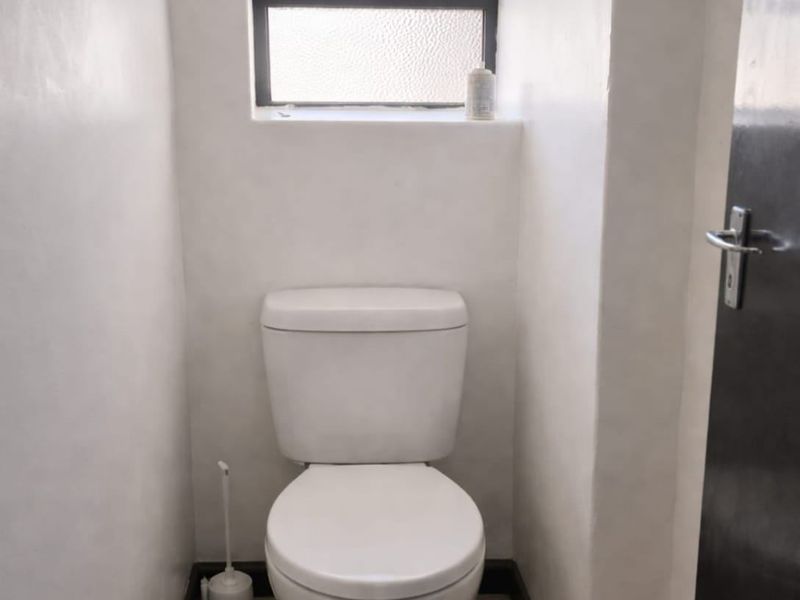 Apartment For Sale In Pretoria - Photo 9