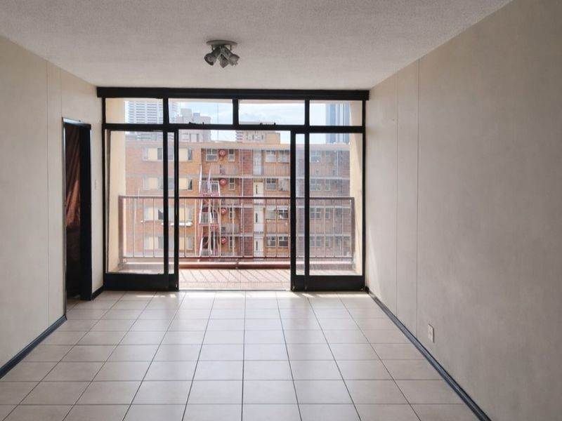 Apartment For Sale In Pretoria - Photo 4