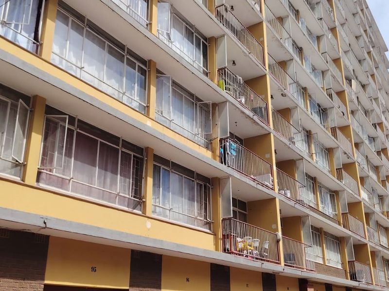 Apartment For Sale In Pretoria - Photo 2