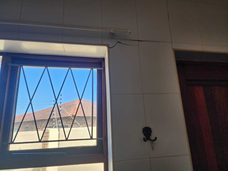 Townhouse For Sale In Port Elizabeth - Photo 7