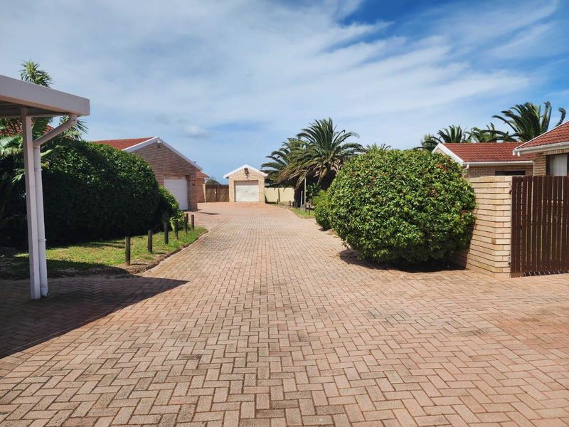 Townhouse For Sale In Port Elizabeth - Photo 5