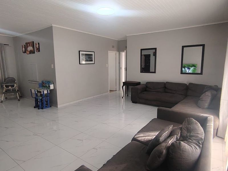 House For Sale In Boksburg - Photo 9