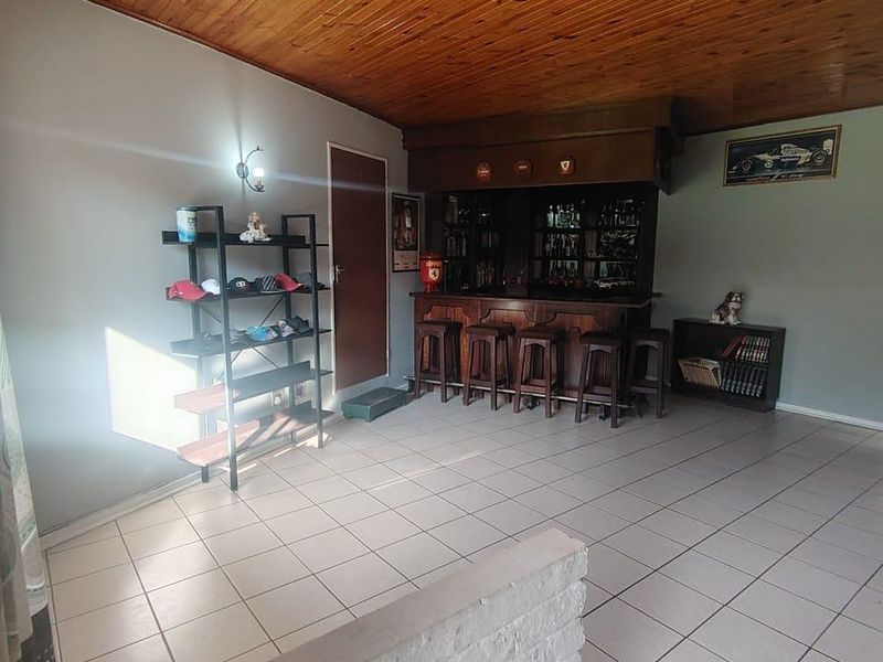 House For Sale In Boksburg - Photo 2