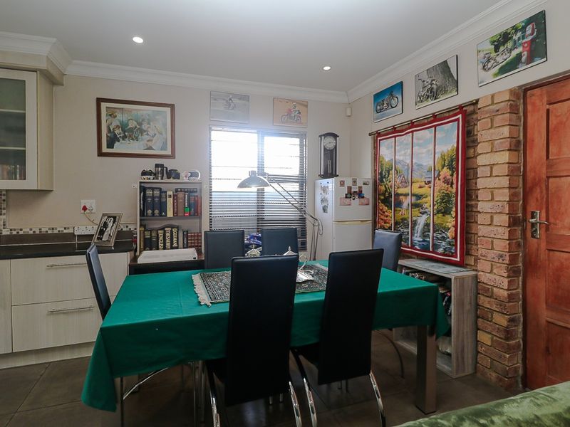 Cluster For Sale In Springs - Photo 6