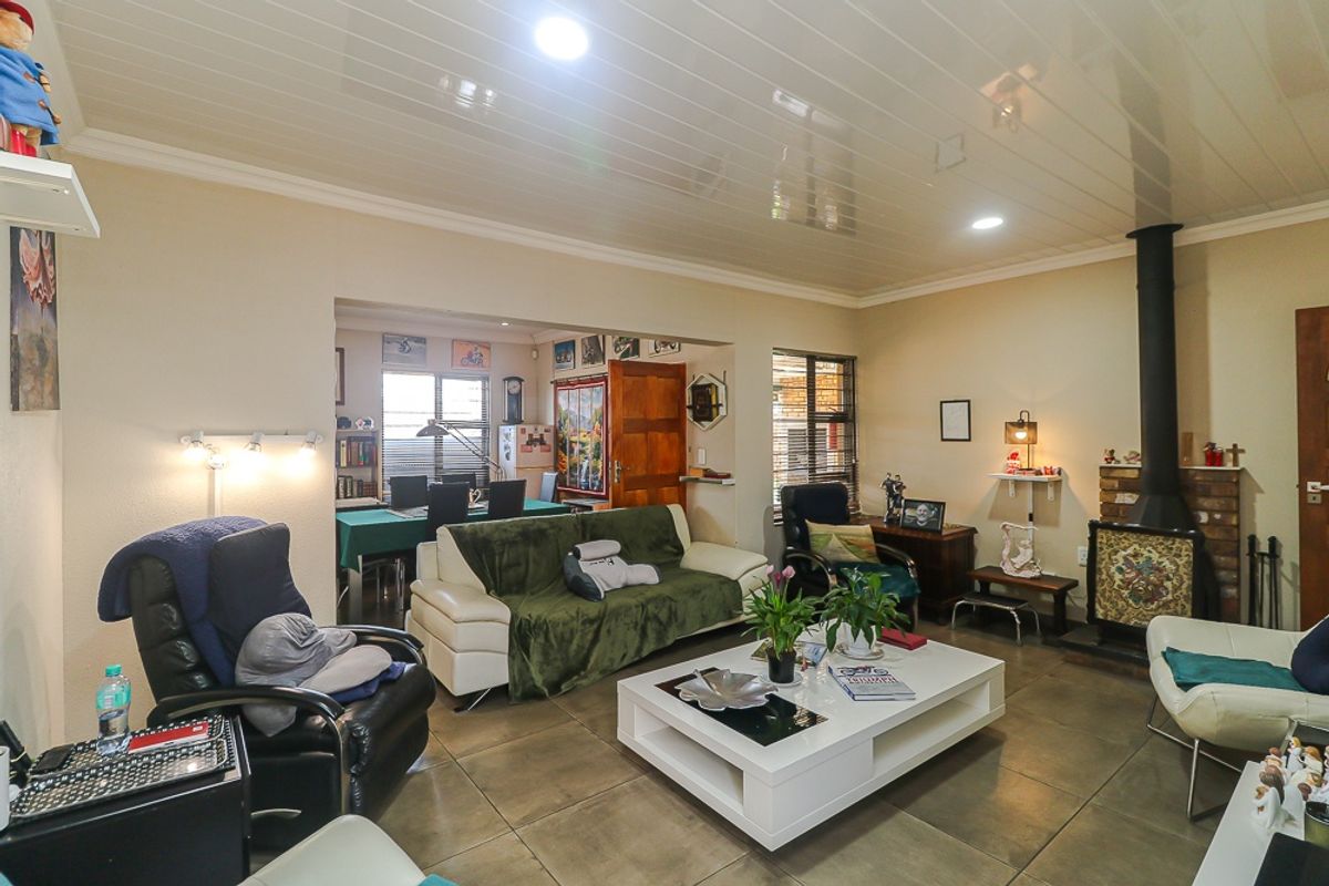 Cluster For Sale In Springs - Photo 4