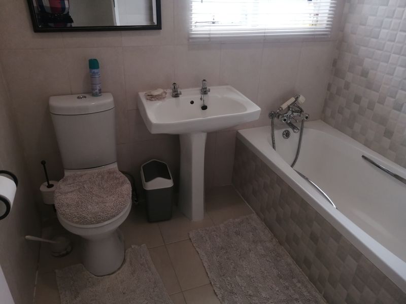 House For Sale In Johannesburg - Photo 10