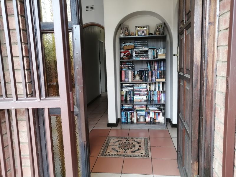 House For Sale In Johannesburg - Photo 4