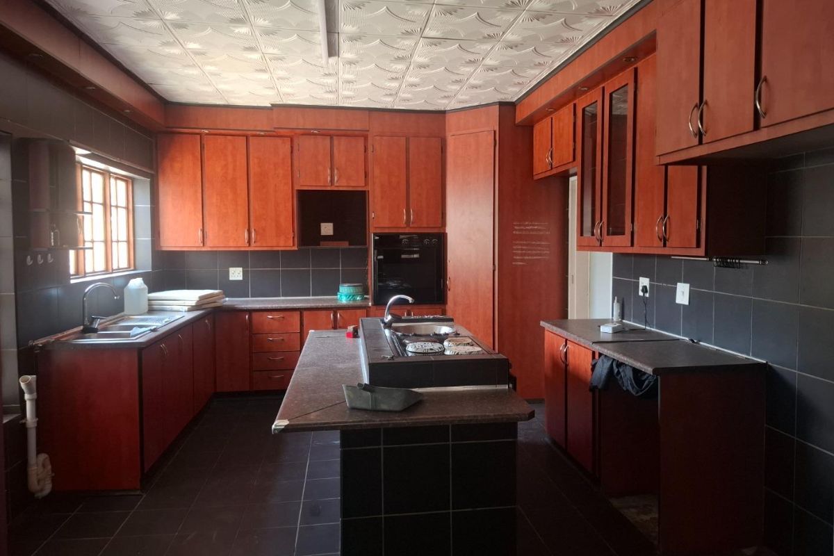 House For Sale In Springs - Photo 3