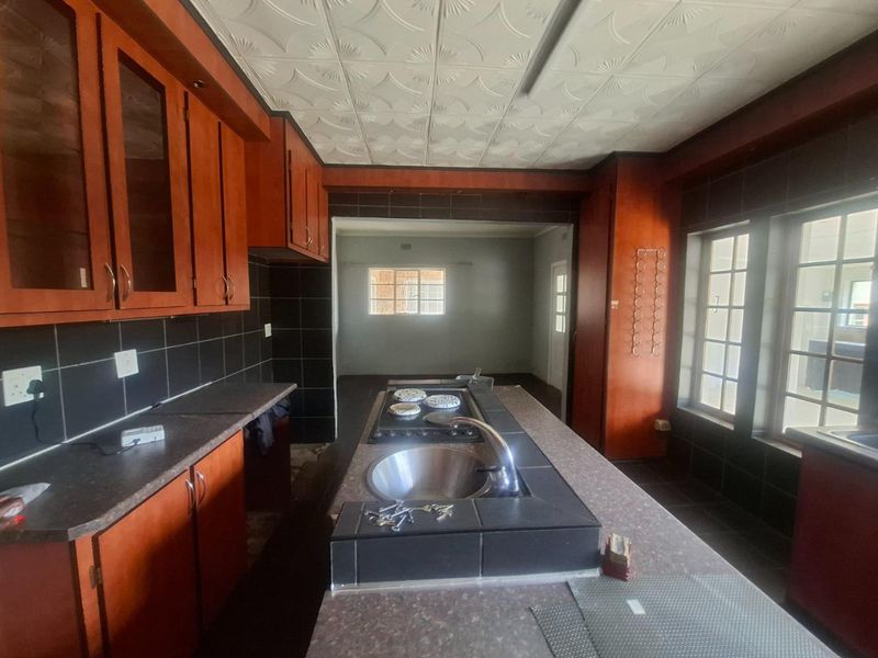 House For Sale In Springs - Photo 4