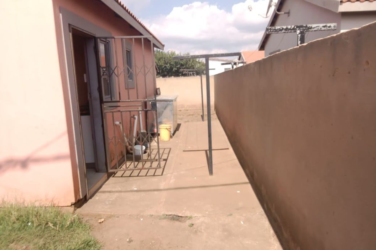 House For Sale In Alberton - Photo 5