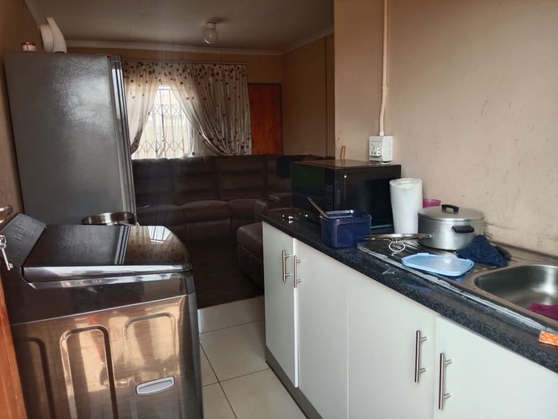 House For Sale In Alberton - Photo 7