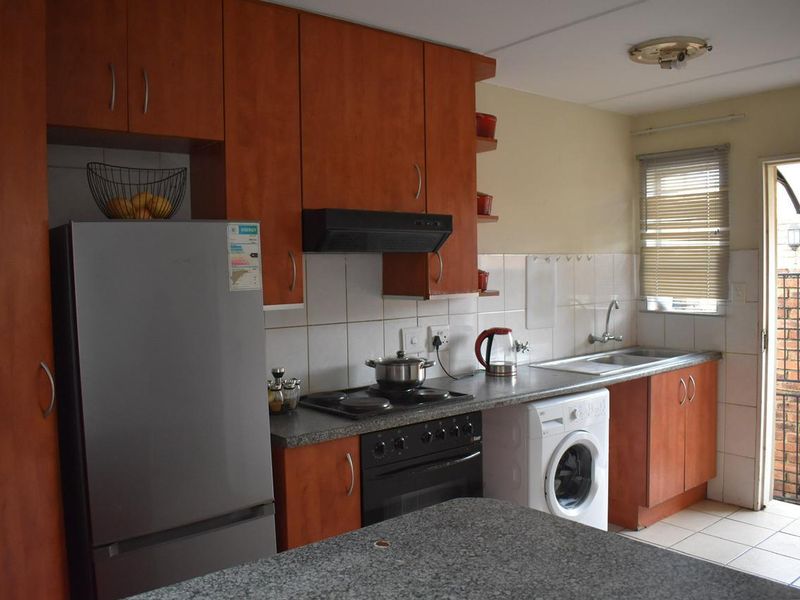 Townhouse For Sale In Kempton Park - Photo 5