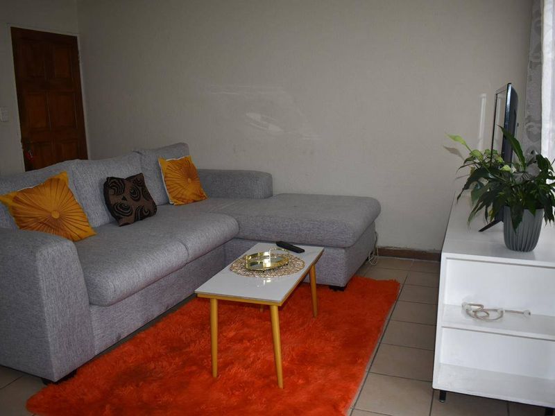 Townhouse For Sale In Kempton Park - Photo 4