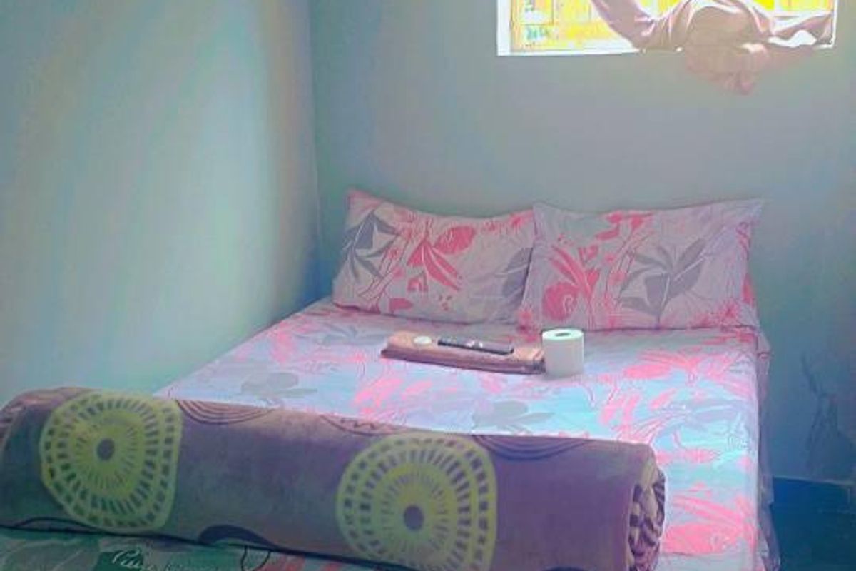 House For Sale In Johannesburg - Photo 2