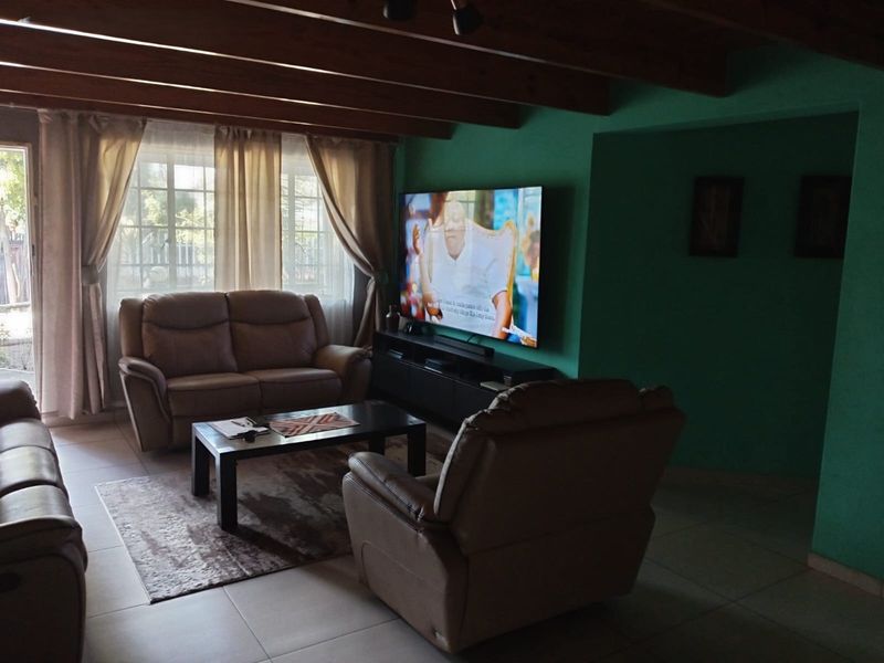 House For Sale In Pretoria - Photo 7