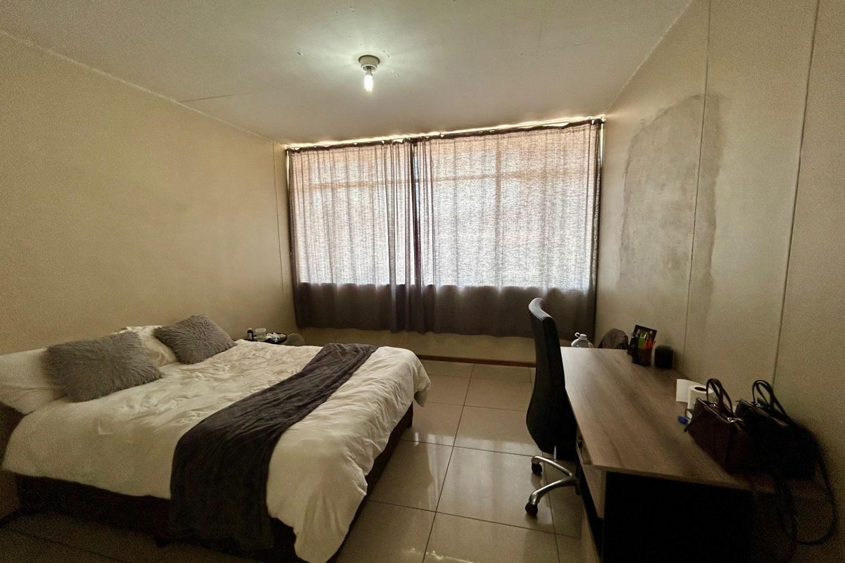 Apartment For Sale In Pretoria - Photo 5