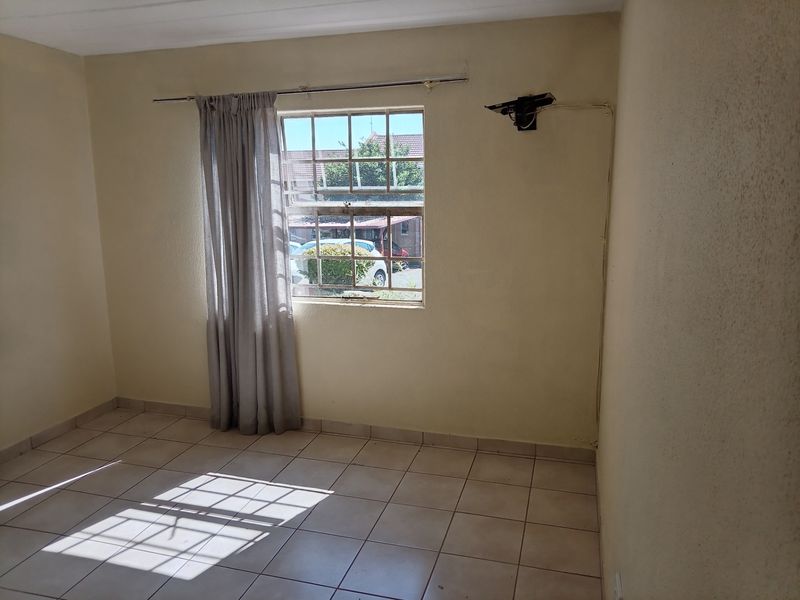 Apartment For Sale In Midrand - Photo 8