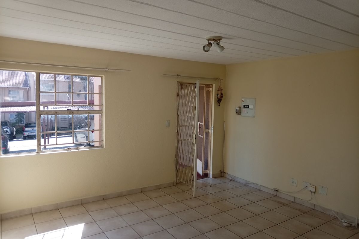 Apartment For Sale In Midrand - Photo 3