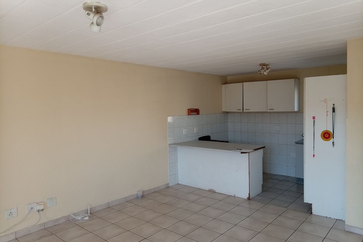 Apartment For Sale In Midrand - Photo 4
