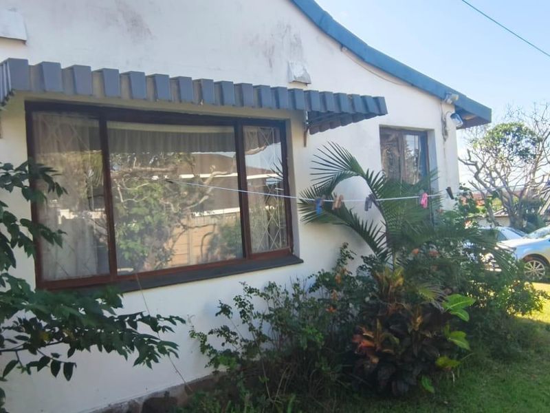 House For Sale In Port Edward - Photo 2