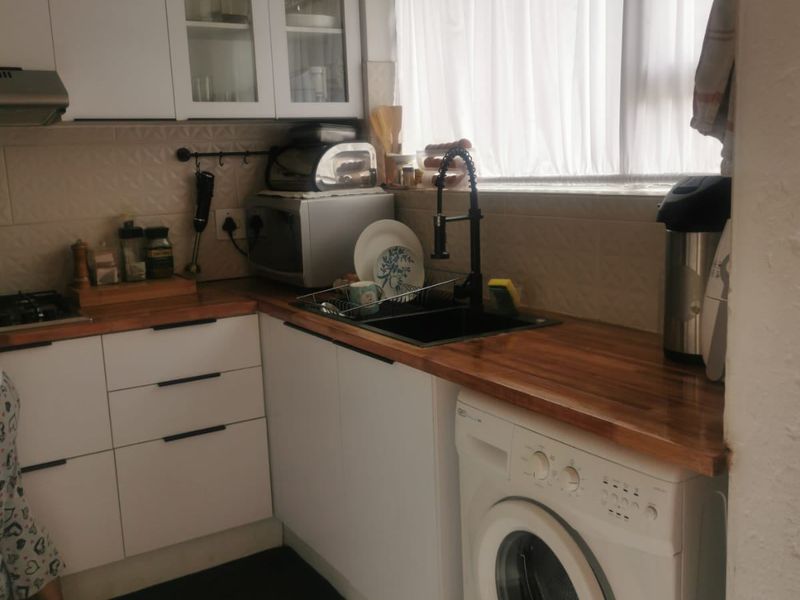 Townhouse Rental Monthly In Bedfordview - Photo 7