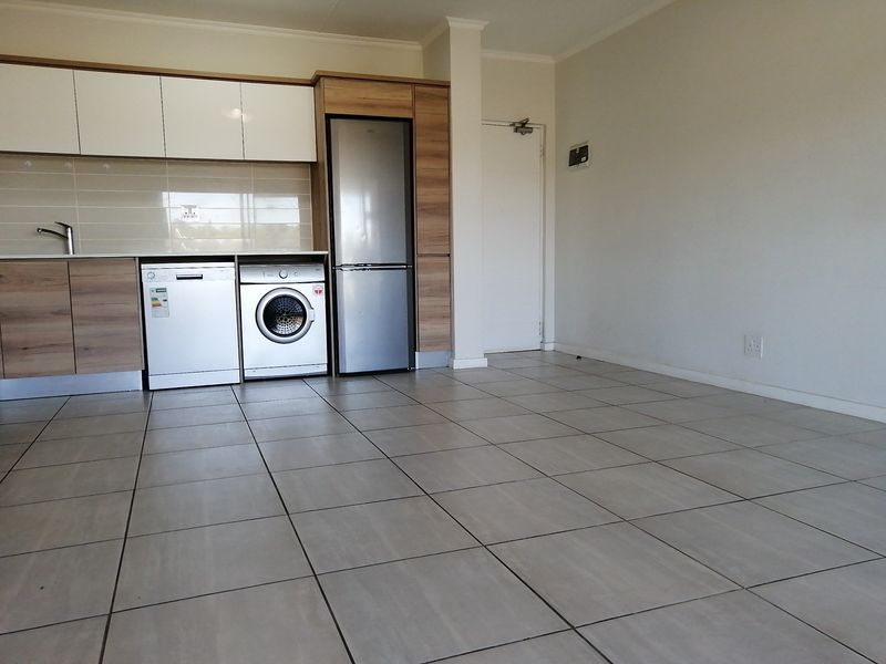 Apartment Rental Monthly In Midrand - Photo 6