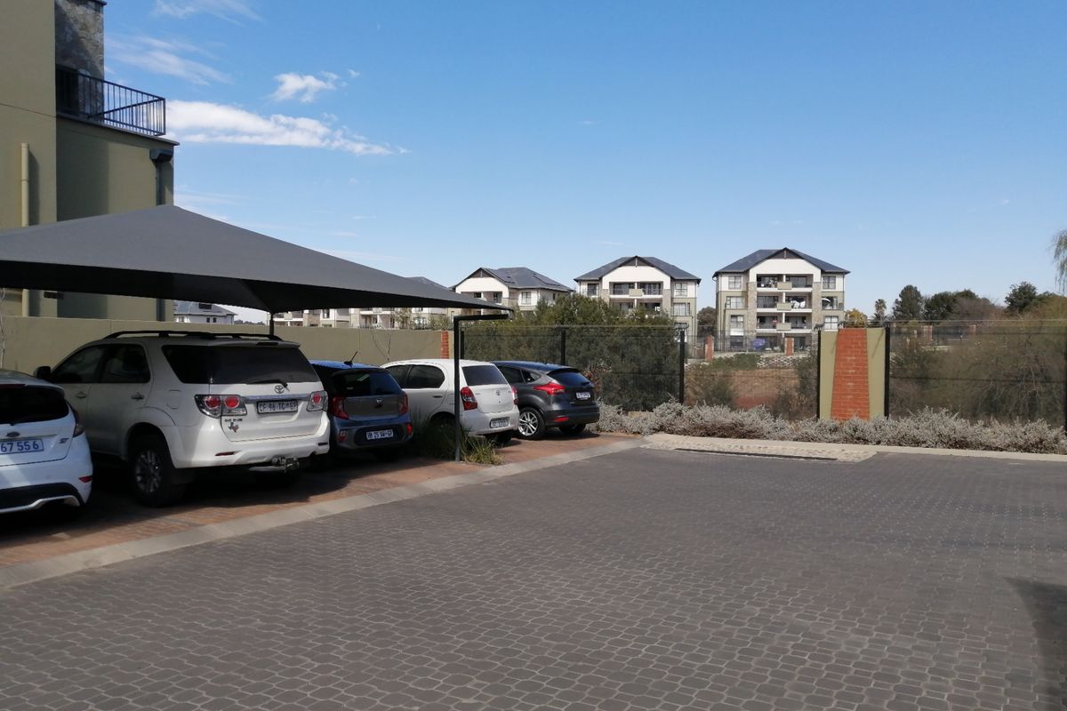 Apartment Rental Monthly In Midrand - Photo 2