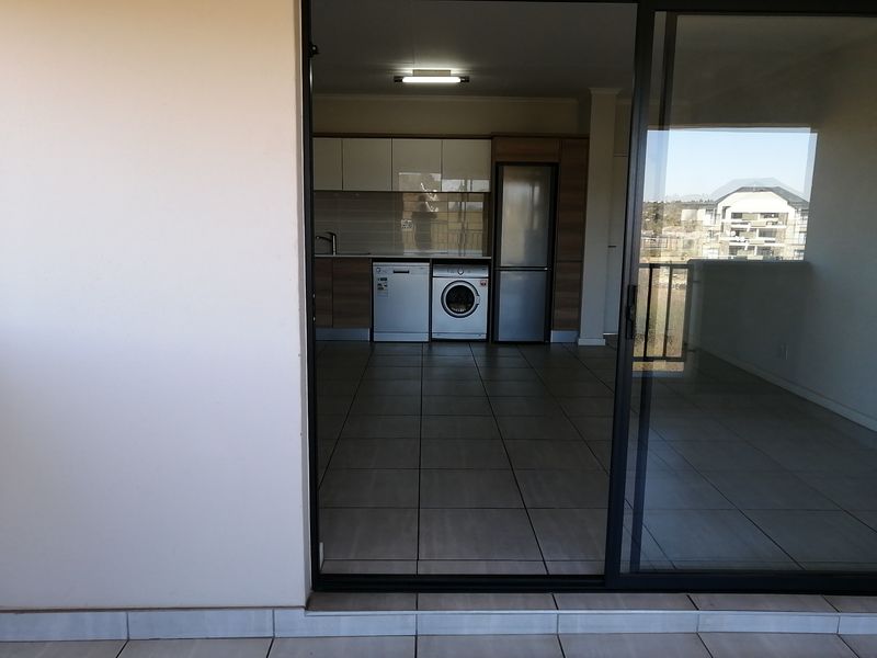 Apartment Rental Monthly In Midrand - Photo 10