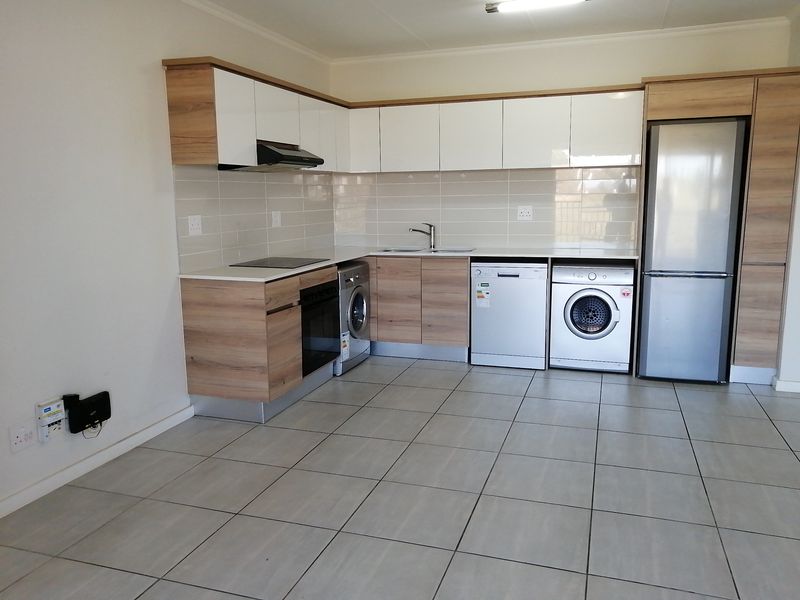 Apartment Rental Monthly In Midrand - Photo 5