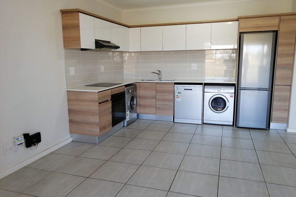 Apartment Rental Monthly In Midrand - Photo 5